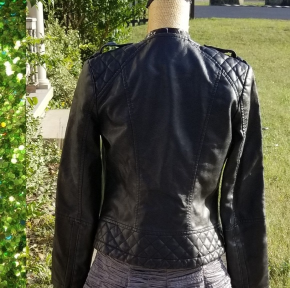↙ Price Drop - EXPRESS Vegan Leather Jacket - Picture 4 of 8